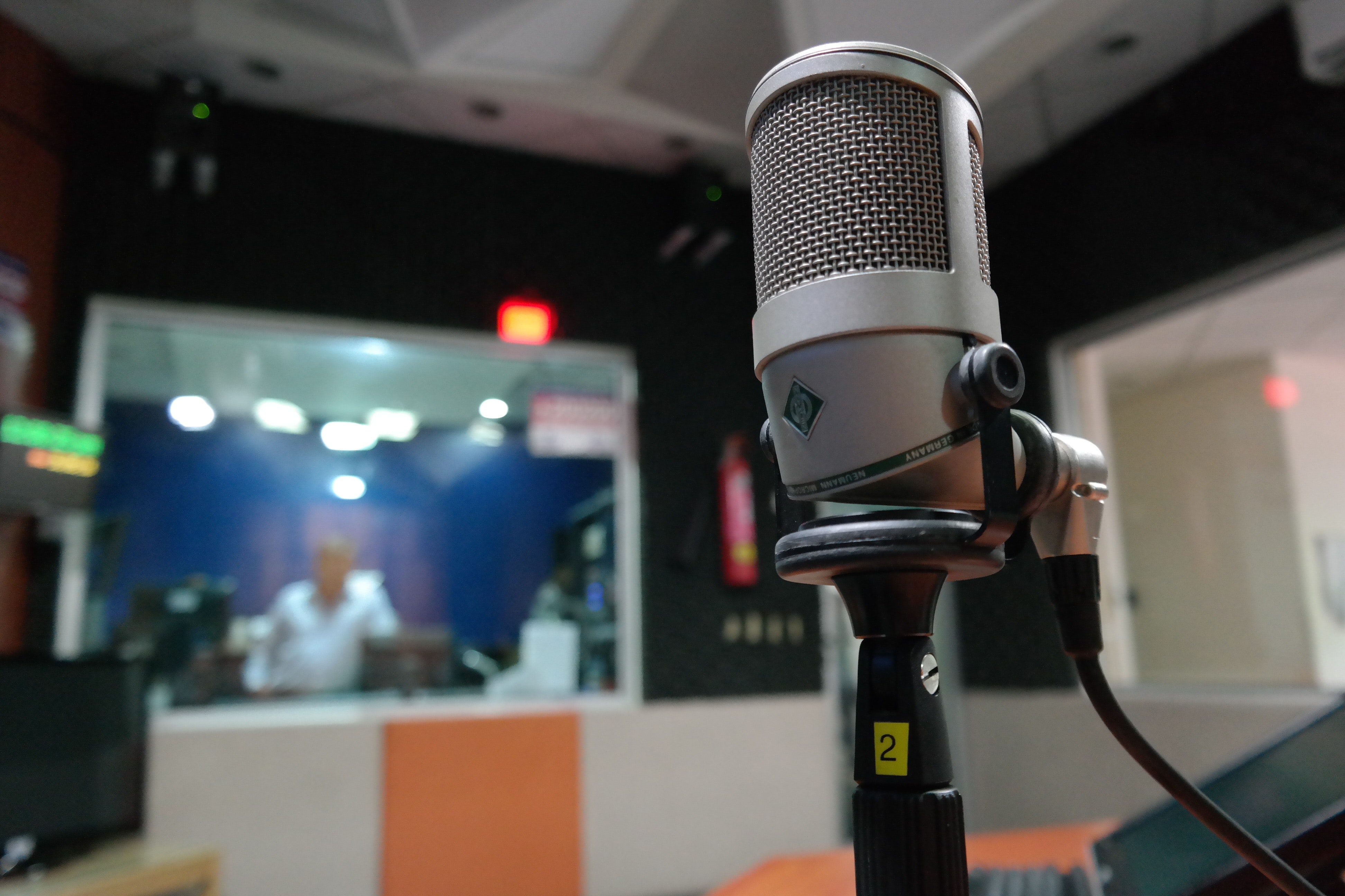 Mikrofon i et studio